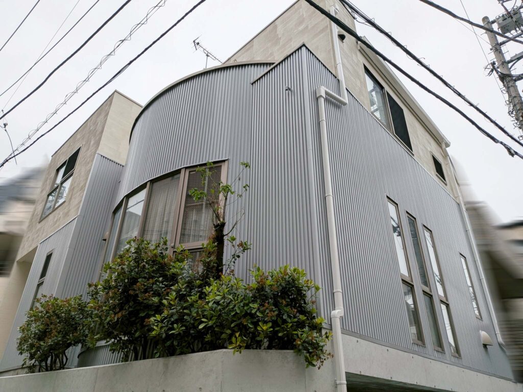 屋根重ね葺き・外壁塗装工事【東京都中野区 K様】
